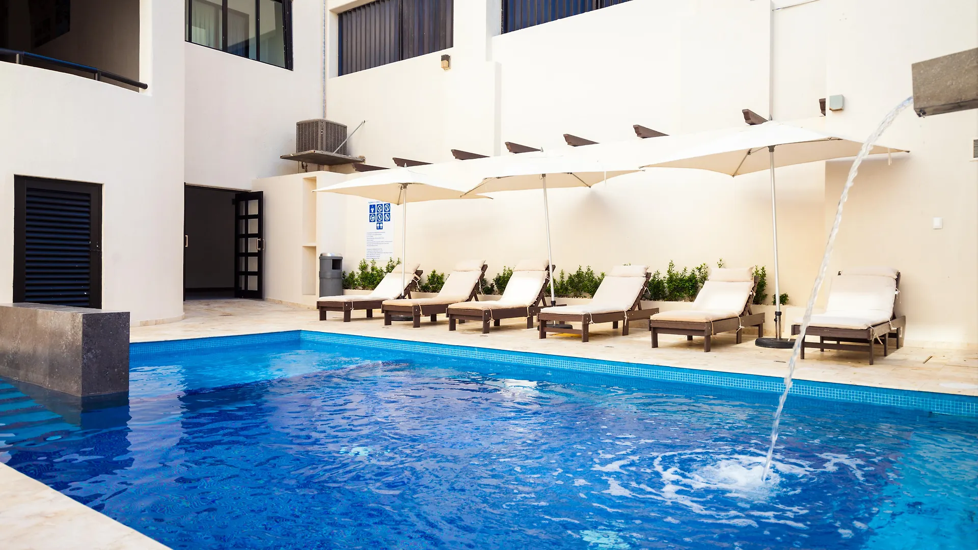 Hotel Mx Portal Maya Playa del Carmen 4*,  Meksyk
